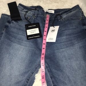 Ashley Mason high rise luxury soft jeans NWT